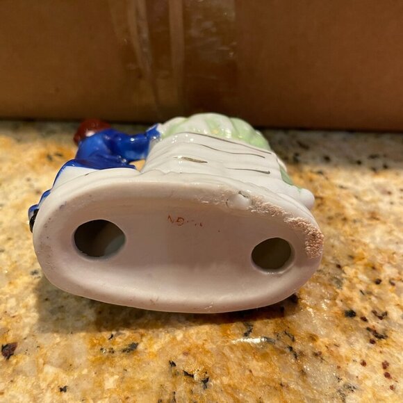 Antique colonial man and women porcelain figurines - Picture 4 of 7